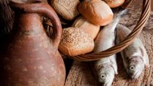 Miracles of Jesus: loves and fishes